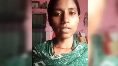 ‘वो चोर नहीं, मेरा प्यार है… जेवर मैंने दिए थे’, जेल गए प्रेमी के बचाव में उतरी युवती
