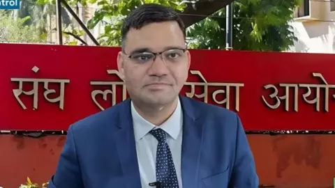 IAS रिंकू सिंह राही का बड़ा दावा- फील्डिंग पूरी सेट है, काम तमाम करने की तैयारी IAS रिंकू सिंह राही का बड़ा दावा- फील्डिंग पूरी सेट है, काम तमाम करने की तैयारी