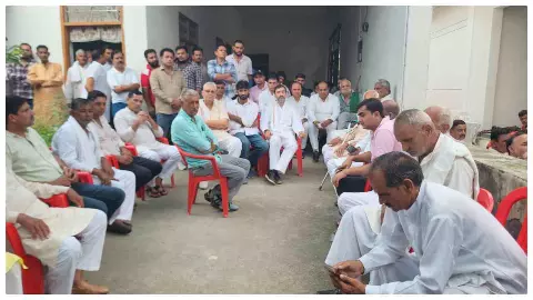 Shamli News: अंकित बालियान की शोक सभा में गरमाई सियासत, एनकाउंटर और कानून व्यवस्था पर उठे सवाल Shamli News: अंकित बालियान की शोक सभा में गरमाई सियासत, एनकाउंटर और कानून व्यवस्था पर उठे सवाल