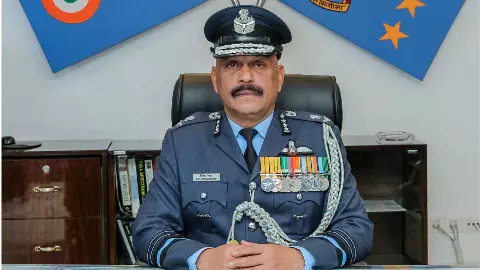 देवरिया के लाल एयर मार्शल जितेंद्र मिश्रा के परिवार में कौंन-कौंन? 38 साल की फौजी सेवा से राम मंदिर के CEO तक का सफर