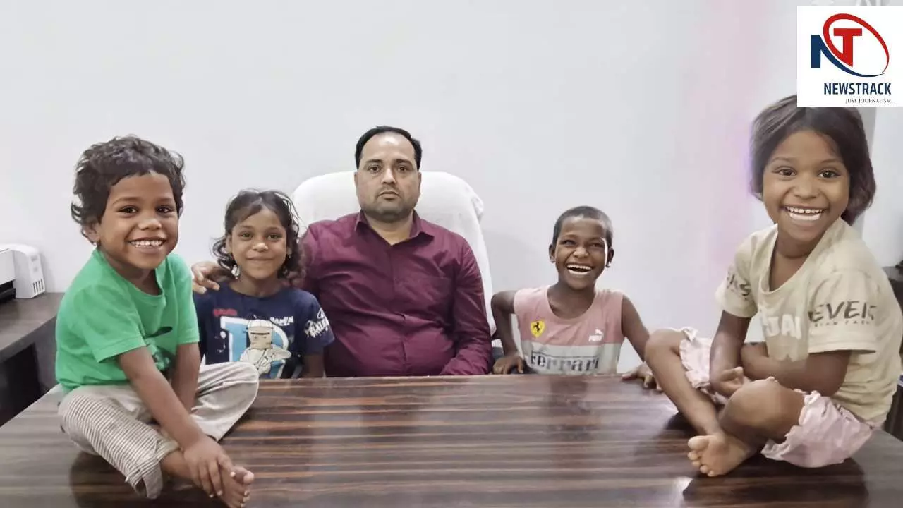 Hardoi News: हरदोई में ट्रेन में मिलीं चार मासूम बहनें, मां की मौत के बाद बेसहारा थीं बच्चियां