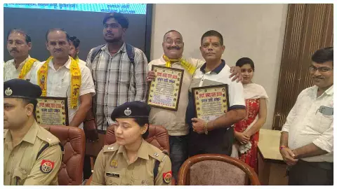 Bareilly News: कांवड़ यात्रा में सेवाओं पर मीरगंज व्यापारी नेता रामनारायण गुप्ता सम्मानित