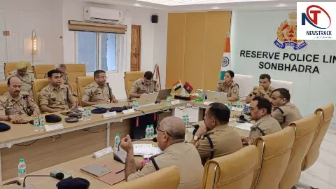 Sonbhadra News: त्योहारों पर सोनभद्र में सख्ती, अपराधियों और अफवाहबाजों पर रहेगी कड़ी नजर