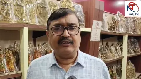 Moradabad News:जन्माष्टमी पर मुरादाबाद के पीतल बाजार में रौनक, लड्डू गोपाल की मूर्तियों की बढ़ी मांग Moradabad News:जन्माष्टमी पर मुरादाबाद के पीतल बाजार में रौनक, लड्डू गोपाल की मूर्तियों की बढ़ी मांग