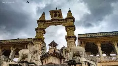 Jagat Shiromani Temple: Where Lord Krishna Is Worshipped With Meera, Not Radha Jagat Shiromani Temple: Where Lord Krishna Is Worshipped With Meera, Not Radha