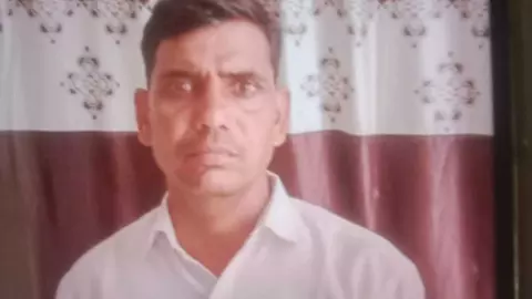 youths Jumped in Yamuna youths Jumped in Yamuna