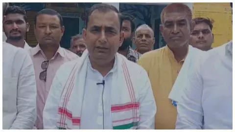 Firozabad News: फिरोजाबाद में बंद स्कूलों में सपा विधायक ने मनाया शिक्षक दिवस Firozabad News: फिरोजाबाद में बंद स्कूलों में सपा विधायक ने मनाया शिक्षक दिवस