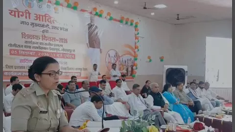 100 outstanding teachers honored in Kanpur countryside on Teachers
