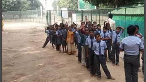 Shravasti News: कुकुरमुत्ते की तरह उगते प्राइवेट स्कूल, परिषदीय विद्यालयों की नाकामी की खोल रहे पोल