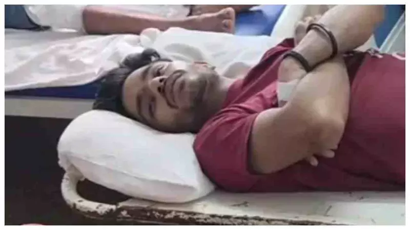 Etah News जन्माष्टमी की खुशियां मातम में बदलीं, रोडवेज बस की टक्कर से बाइक सवार मासूम सहित दो की मौत Etah News जन्माष्टमी की खुशियां मातम में बदलीं, रोडवेज बस की टक्कर से बाइक सवार मासूम सहित दो की मौत
