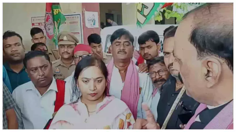 Chandauli :किसानों की समस्याओं को लेकर तहसील पहुंचे सपा विधायक, एक सप्ताह में निस्तारण का अल्टीमेटम Chandauli :किसानों की समस्याओं को लेकर तहसील पहुंचे सपा विधायक, एक सप्ताह में निस्तारण का अल्टीमेटम