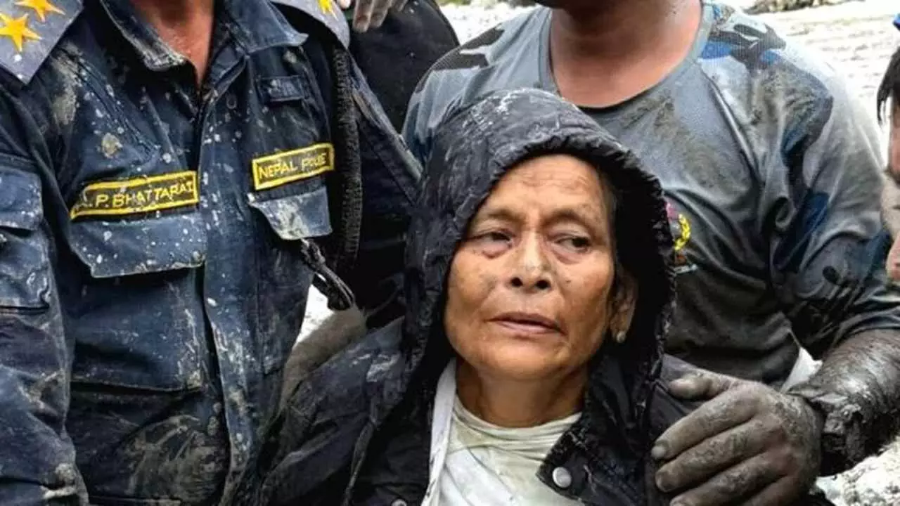 10 दिनों तक मलबे में दबी बुजुर्ग महिला निकली जिंदा...नेपाल त्रासदी के बीच बड़ा करिश्मा! परिजनों ने कर दिया था अंतिम संस्कार