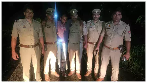 Meerut News: पुलिस मुठभेड़ में 5 हजार का इनामी लुटेरा घायल, दिल्ली से चोरी की केटीएम बरामद Meerut News: पुलिस मुठभेड़ में 5 हजार का इनामी लुटेरा घायल, दिल्ली से चोरी की केटीएम बरामद