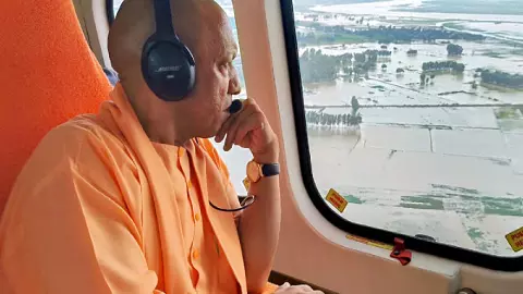 सीएम योगी का चित्रकूट दौरा आज, 800 बाढ़ प्रभावित परिवारों को देंगे राहत सामग्री सीएम योगी का चित्रकूट दौरा आज, 800 बाढ़ प्रभावित परिवारों को देंगे राहत सामग्री