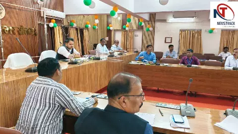 Sonbhadra News: सोनभद्र में निवेश की बड़ी छलांग, 33 परियोजनाओं से खुलेंगे रोजगार के रास्ते Sonbhadra News: सोनभद्र में निवेश की बड़ी छलांग, 33 परियोजनाओं से खुलेंगे रोजगार के रास्ते
