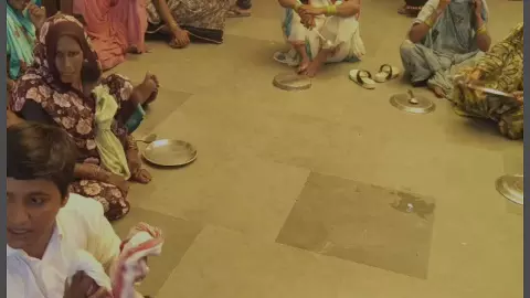 Women protest against flooding problems in Maharauli