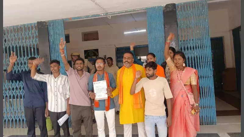 Bajrang Sena demands justice from CM, arrest in student Tejas death case Bajrang Sena demands justice from CM, arrest in student Tejas death case
