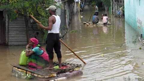 बाढ़ से बेहाल बिहार! 13 जिलों में 34 लाख से ज्यादा लोग प्रभावित, गंगा ने पार किया रिकॉर्ड | पढ़े 10 UPDATES बाढ़ से बेहाल बिहार! 13 जिलों में 34 लाख से ज्यादा लोग प्रभावित, गंगा ने पार किया रिकॉर्ड | पढ़े 10 UPDATES