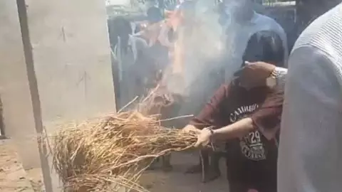 Brother Killed in Delhi buildings Brother Killed in Delhi buildings