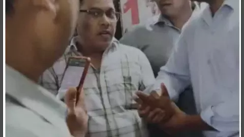 Chakbandi Adhikaris accomplice arrested for taking bribe of Rs 50,000 Chakbandi Adhikaris accomplice arrested for taking bribe of Rs 50,000