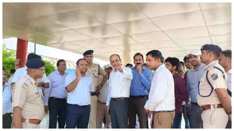Jhansi News: डबरा-दतिया रेलवे स्टेशन का होगा कायाकल्प, DRM ने निर्माण कार्यों का लिया जायजा