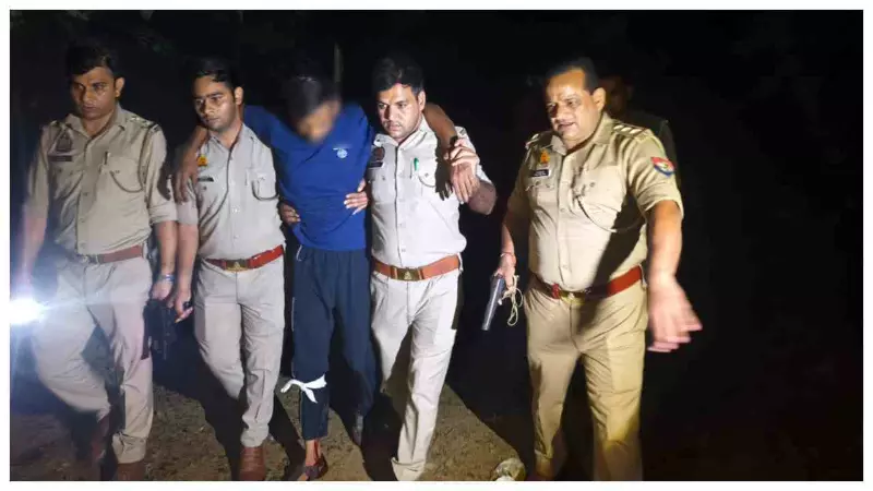 Hapur: गढ़मुक्तेश्वर में गौकशों से पुलिस की मुठभेड़, गोली लगने से बदमाश घायल; दो गिरफ्तार, दो फरार Hapur: गढ़मुक्तेश्वर में गौकशों से पुलिस की मुठभेड़, गोली लगने से बदमाश घायल; दो गिरफ्तार, दो फरार