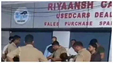 Etah News: शराब पीने से रोका तो बरसीं गोलियां! गंगानगर में फायरिंग से मची दहशत
