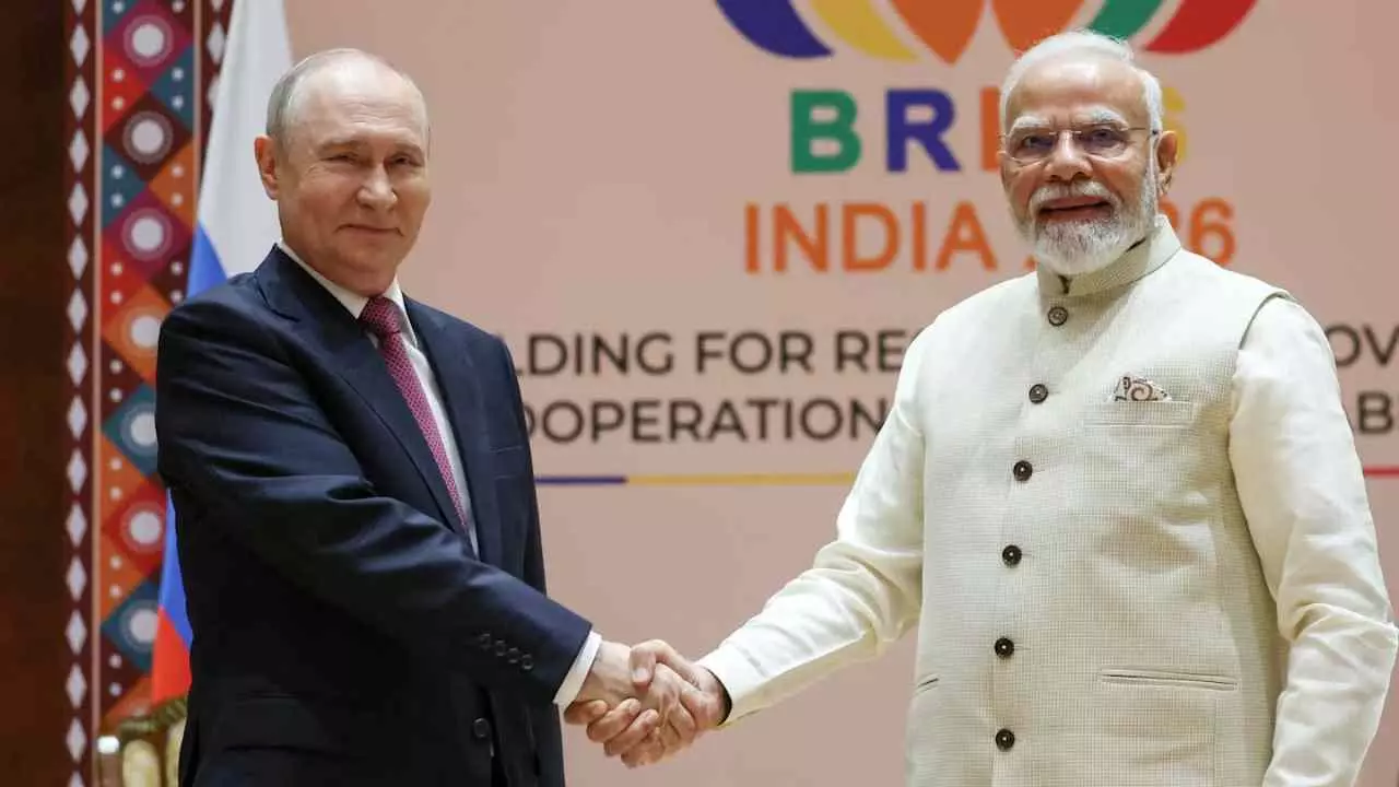 अमेरिका से दोस्ती, रूस से यारी...भारत ने दुनिया को कैसे दिखाया ‘अपना रास्ता’? मोदी-पुतिन की दोस्ती का बड़ा राज अमेरिका से दोस्ती, रूस से यारी...भारत ने दुनिया को कैसे दिखाया ‘अपना रास्ता’? मोदी-पुतिन की दोस्ती का बड़ा राज