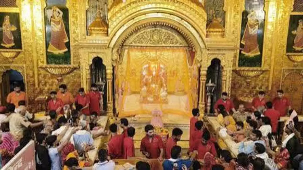 Moti Dungri Mehndi: Why Devotees Queue for This Jaipur Ganesh Temple Henna