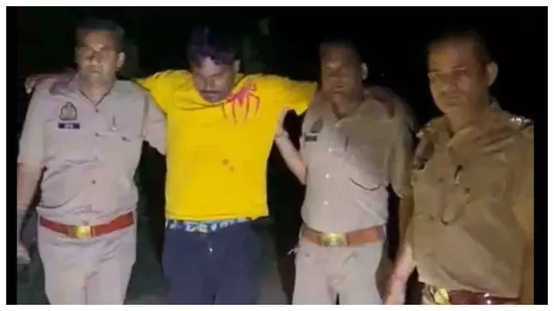 Bulandshahr News: पुलिस मुठभेड़ में अंतर्राज्यीय बदमाश रंजीत के पैर में लगी गोली, चोरी के सामान संग गिरफ्तार Bulandshahr News: पुलिस मुठभेड़ में अंतर्राज्यीय बदमाश रंजीत के पैर में लगी गोली, चोरी के सामान संग गिरफ्तार