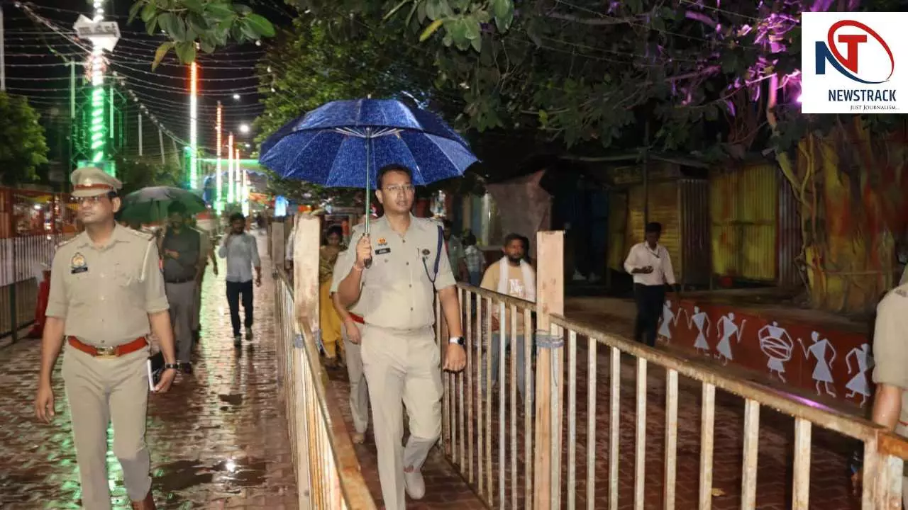 Mathura News: राधाष्टमी पर्व को लेकर बरसाना में सुरक्षा व्यवस्था सख्त, DM और SSP ने लिया जायजा