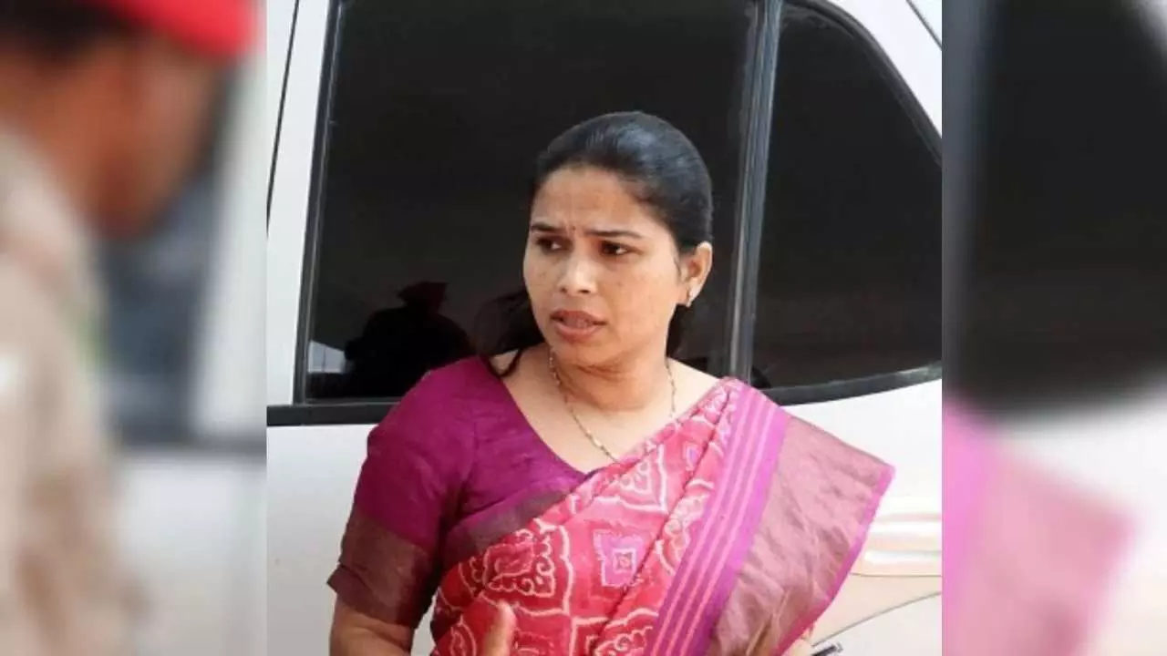 भाजपा विधायक पूजा पाल के खाते से 1.55 लाख गायब, iPhone में सेंध की आशंका, जांच शुरू भाजपा विधायक पूजा पाल के खाते से 1.55 लाख गायब, iPhone में सेंध की आशंका, जांच शुरू