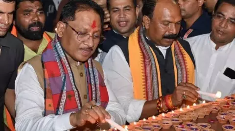 आशीर्वाद के दीये’ से जगमगाया छत्तीसगढ़, 1.50 करोड़ से अधिक दीप जलाकर लिया सेवा का संकल्प