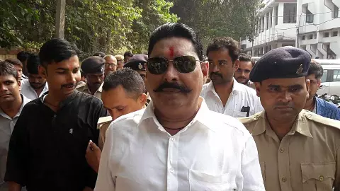 JDU में बड़ी बगावत! नीरज कुमार को बाहुबली अनंत सिंह की खुली चेतावनी, MLC चुनाव से पहले भयंकर घमासान