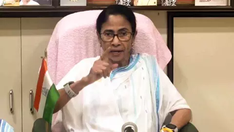 TMC को BJP ने किया हाइजैक, EC का फैसले पर भड़की ममता बनर्जी, बता दिया आगे का मास्टरप्लान