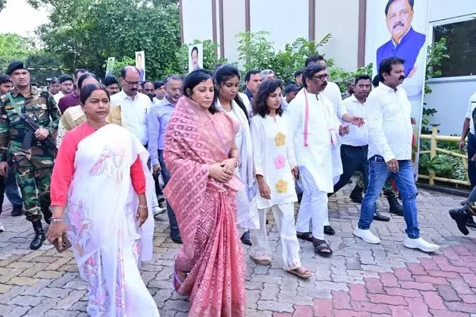 झारखंड कैबिनेट में फेरबदल की चर्चा तेज, श्वेता शर्मा समेत कई नामों पर मंथन झारखंड कैबिनेट में फेरबदल की चर्चा तेज, श्वेता शर्मा समेत कई नामों पर मंथन