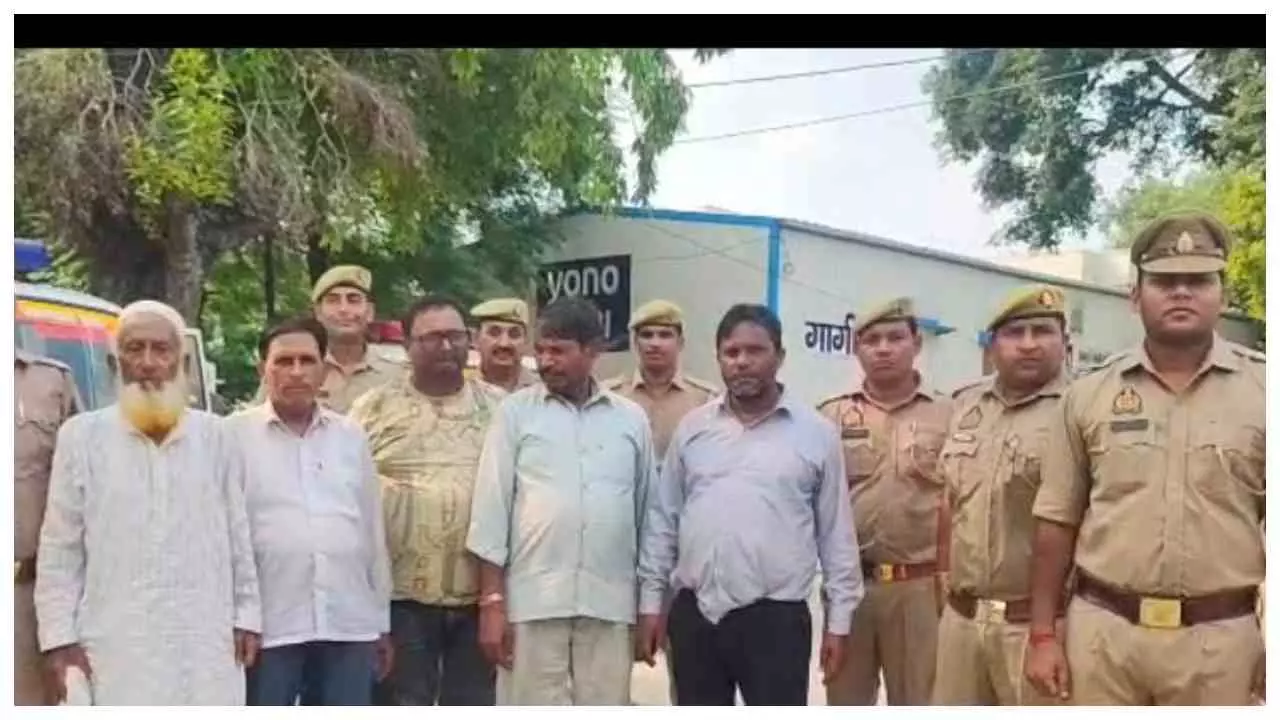 Etah News: फर्जी यूनिवर्सिटी का भंडाफोड़, डिग्री-मार्कशीट बनाने वाले 5 आरोपी गिरफ्तार