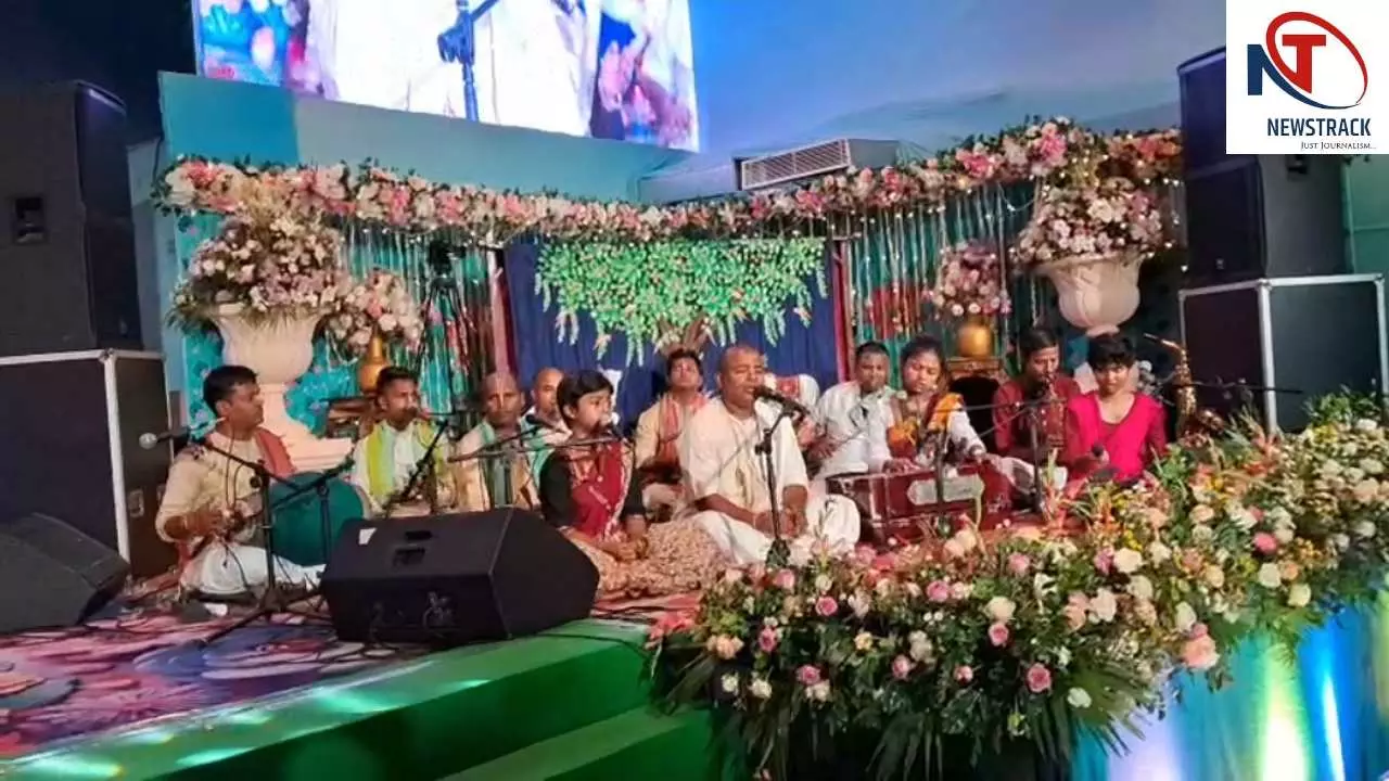 Mathura: श्रीराधा के चरणों का अनुगत्य ही श्रीकृष्ण प्रेम की ओर ले जाने वाला मार्ग है: चंचलापति दास
