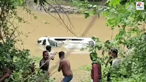 Nalkheda Accident | Car Carrying Devotees Swept Away in Rainwater Drain | 8 Dead
