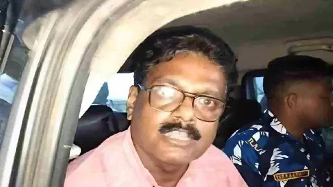 नंदीग्राम उम्मीदवार के बाद रेजीनगर प्रत्याशी भी गिरफ्तार; बंगाल उपचुनाव में भारी बवाल नंदीग्राम उम्मीदवार के बाद रेजीनगर प्रत्याशी भी गिरफ्तार; बंगाल उपचुनाव में भारी बवाल