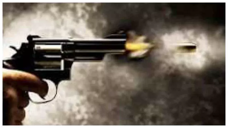 Azamgarh News :आजमगढ़ में ट्रिपल मर्डर हत्याकांड का मुख्य आरोपी पुलिस मुठभेड़ में ढेर Azamgarh News :आजमगढ़ में ट्रिपल मर्डर हत्याकांड का मुख्य आरोपी पुलिस मुठभेड़ में ढेर