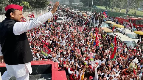 राहुल की रायबरेली में अखिलेश के 3 विधायक, दोस्ती के बीच 5 सीटें; कांग्रेस के गढ़ से ही क्यों निकला PDA रथ? राहुल की रायबरेली में अखिलेश के 3 विधायक, दोस्ती के बीच 5 सीटें; कांग्रेस के गढ़ से ही क्यों निकला PDA रथ?