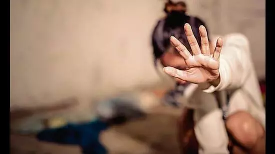 बिहार में नहीं थम रहा छेड़खानी का सिलसिला! अब सारण में युवती के साथ बदसलूकी बिहार में नहीं थम रहा छेड़खानी का सिलसिला! अब सारण में युवती के साथ बदसलूकी