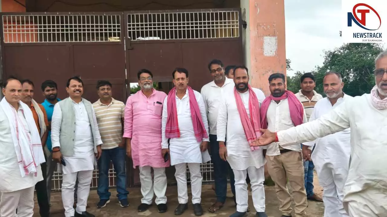 Chandauli News: शिक्षक व स्नातक मतदाताओं के बीच पहुंची सपा की टीम, शिक्षक हितों के मुद्दे उठाए Chandauli News: शिक्षक व स्नातक मतदाताओं के बीच पहुंची सपा की टीम, शिक्षक हितों के मुद्दे उठाए