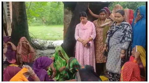 Fatehpur News:  कच्चा मकान गिरने से मलबे में दबे दो भाई, 8 साल के मासूम की मौत, बड़ा गंभीर