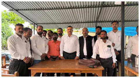 Balrampur News: डीजे बैन के बजाय तय हो आवाज की सीमा, युवा बार अध्यक्ष मृगेंद्र उपाध्याय का बयान Balrampur News: डीजे बैन के बजाय तय हो आवाज की सीमा, युवा बार अध्यक्ष मृगेंद्र उपाध्याय का बयान