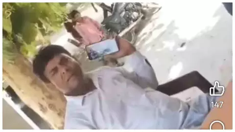 Balrampur News: बच्चों को पीटने और परिजनों को धमकी देने के आरोप में प्रधानाध्यापक निलंबित Balrampur News: बच्चों को पीटने और परिजनों को धमकी देने के आरोप में प्रधानाध्यापक निलंबित