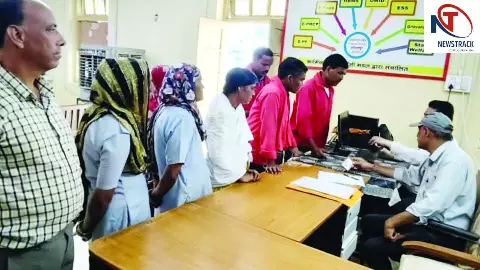 Jhansi News: उत्तर प्रदेश इंटरनेशनल ट्रेड शो में जलवा दिखा रहे बुंदेलखंड विश्वविद्यालय के स्टार्टअप