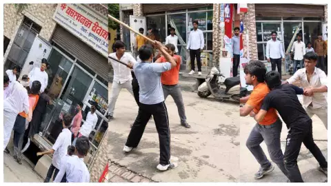 Bulandshahr News : अनूपशहर में सरेबाजार युवक पर जानलेवा हमला, वीडियो वायरल, आरोपी फरार Bulandshahr News : अनूपशहर में सरेबाजार युवक पर जानलेवा हमला, वीडियो वायरल, आरोपी फरार