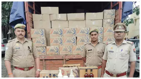 Meerut News: 80 हजार के लालच में बिहार जा रहा शराब का कैंटर पकड़ा, 390 पेटी बरामद
